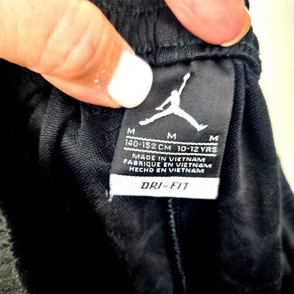 Jordan Shorts Youth Kids Black White Logo Size M (10-12 YRS) - Picture 6 of 10